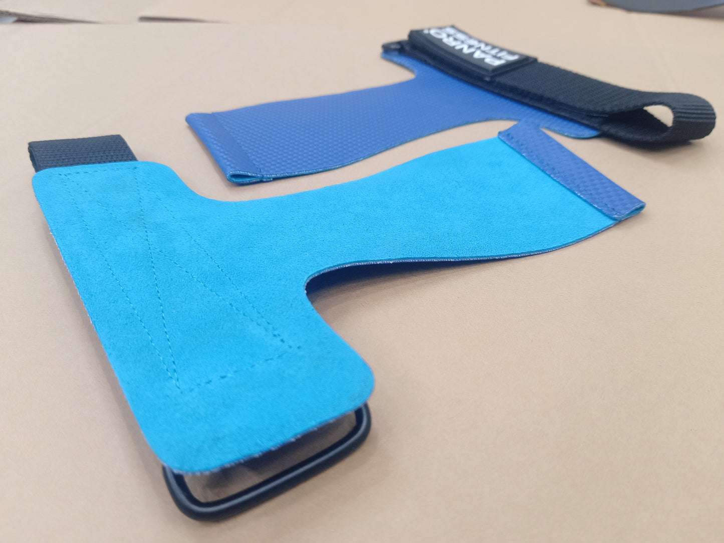 BLUE GYMNASTIC GRIPS