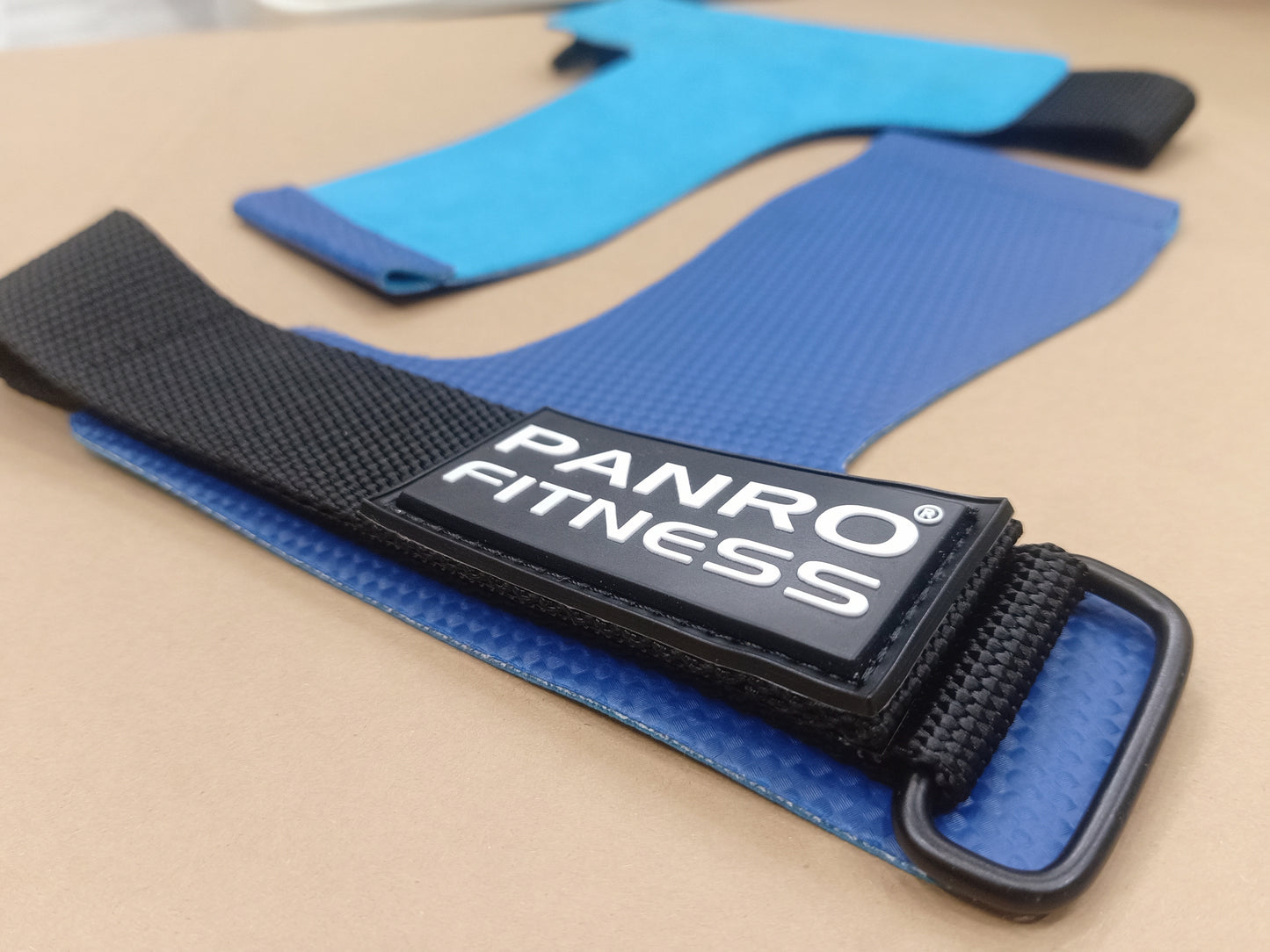 BLUE GYMNASTIC GRIPS